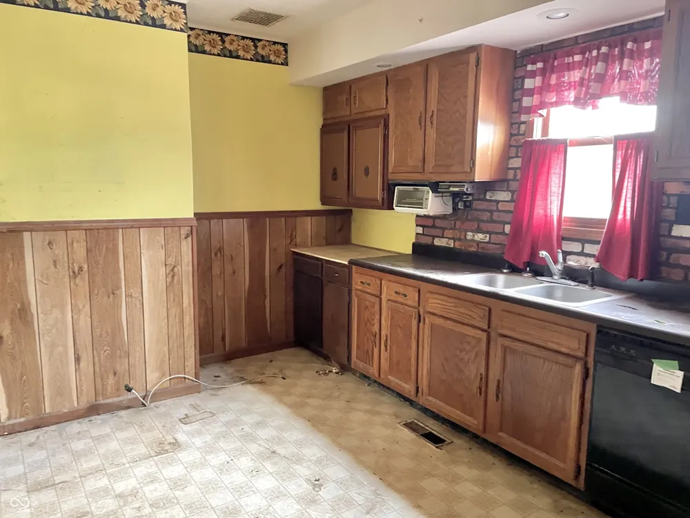 310 S Pleasant Street Edinburgh, IN 46124