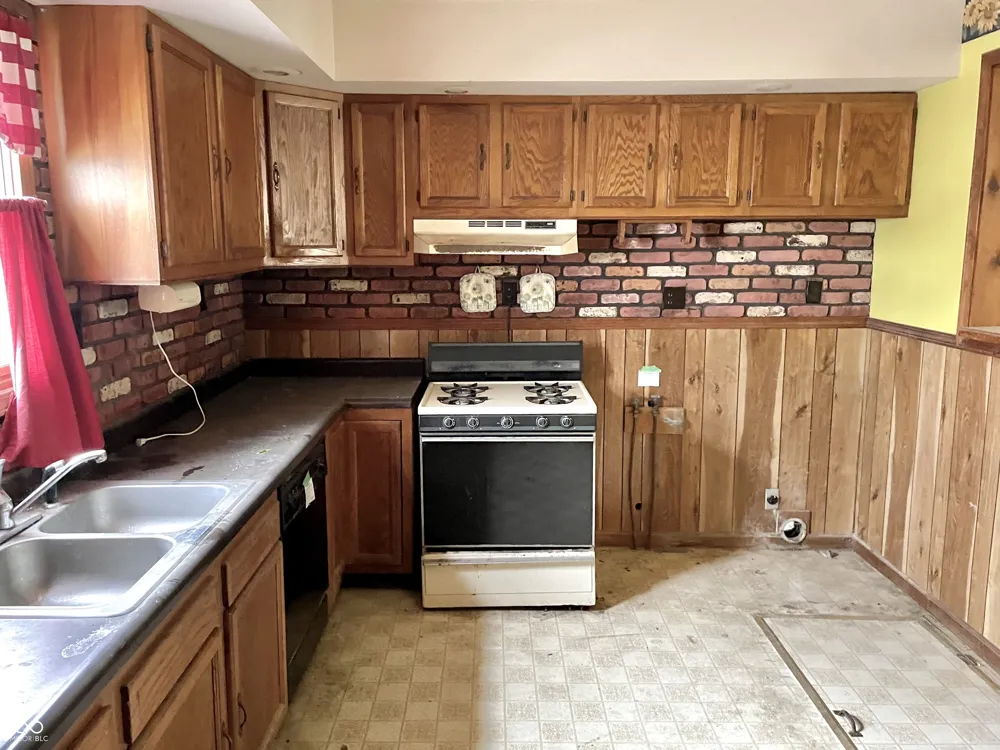 310 S Pleasant Street Edinburgh, IN 46124