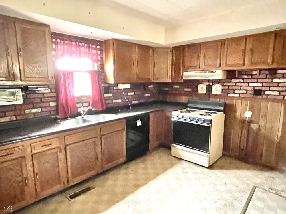310 S Pleasant Street Edinburgh, IN 46124