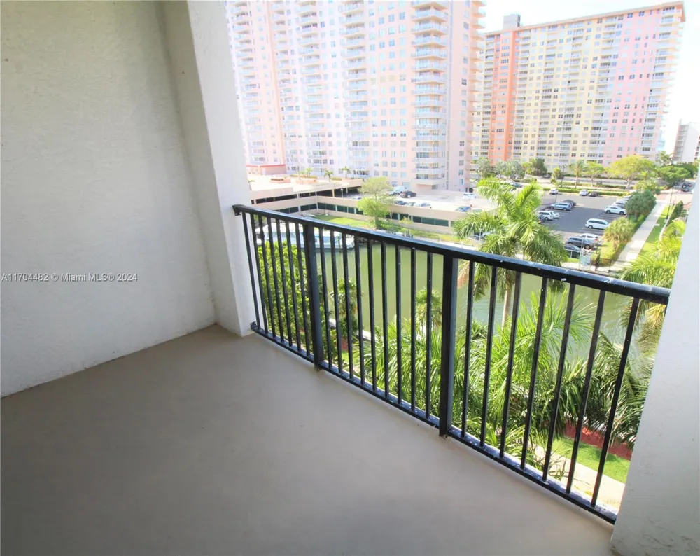 17150 Bay Rd #2612 Sunny Isles Beach, FL 33160