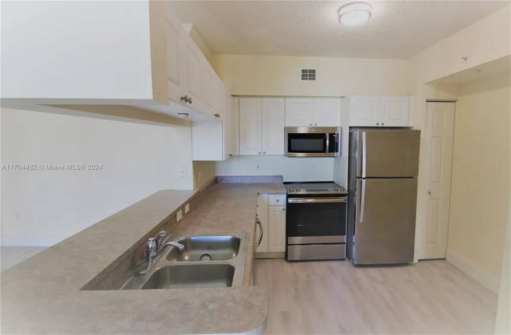 17150 Bay Rd #2612 Sunny Isles Beach, FL 33160