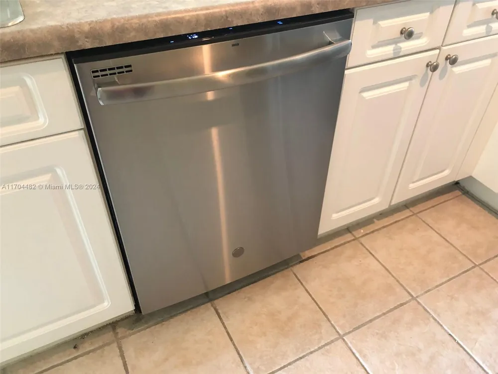 17150 Bay Rd #2612 Sunny Isles Beach, FL 33160