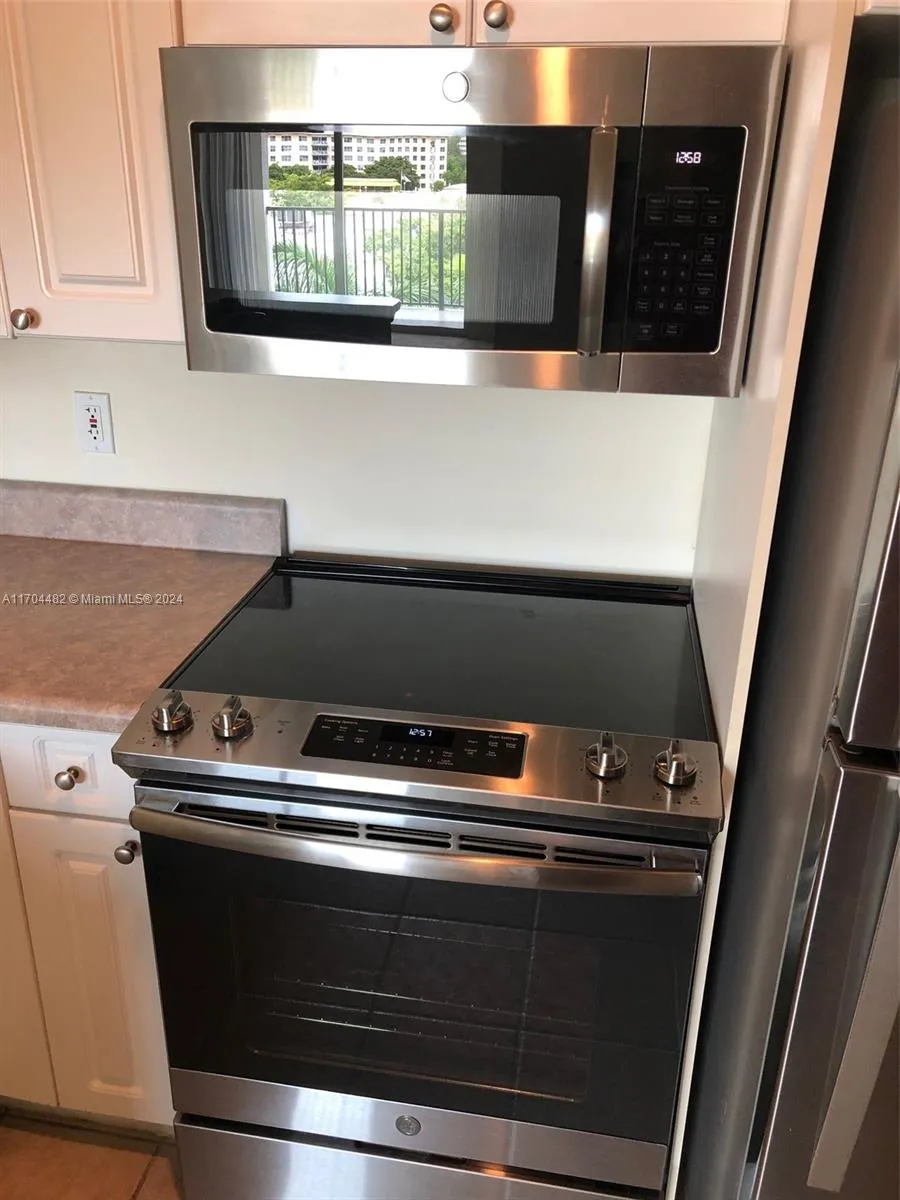17150 Bay Rd #2612 Sunny Isles Beach, FL 33160