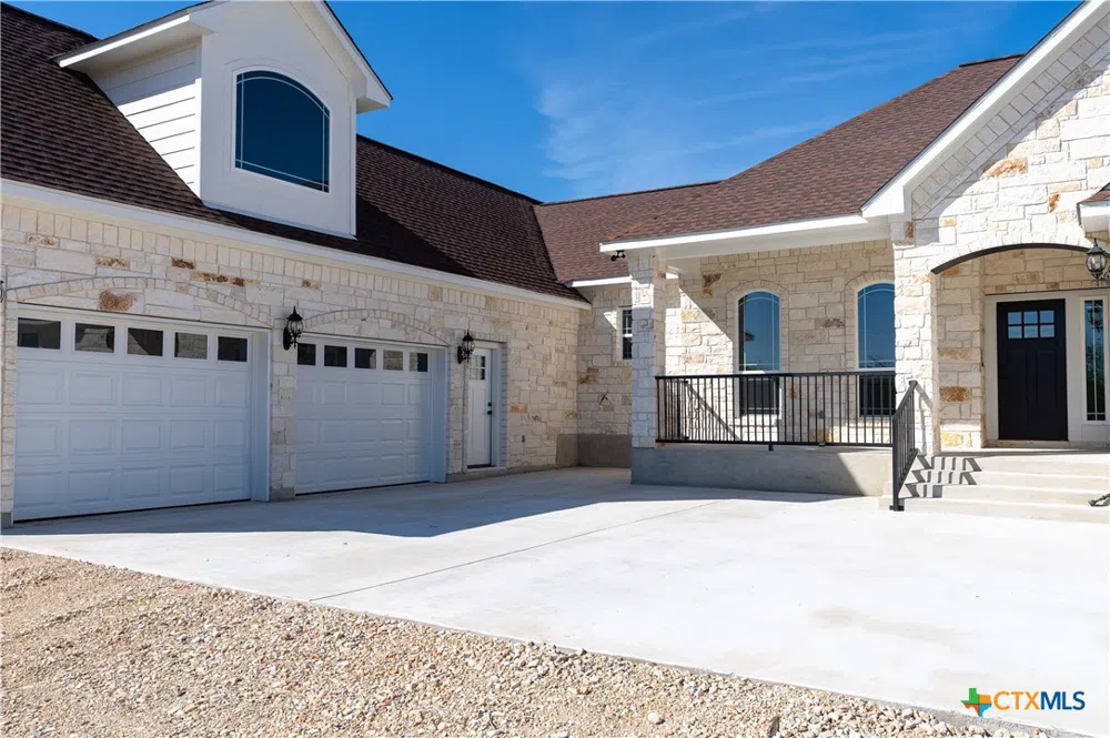 1000 Black Ankle Road Lockhart, TX 78644