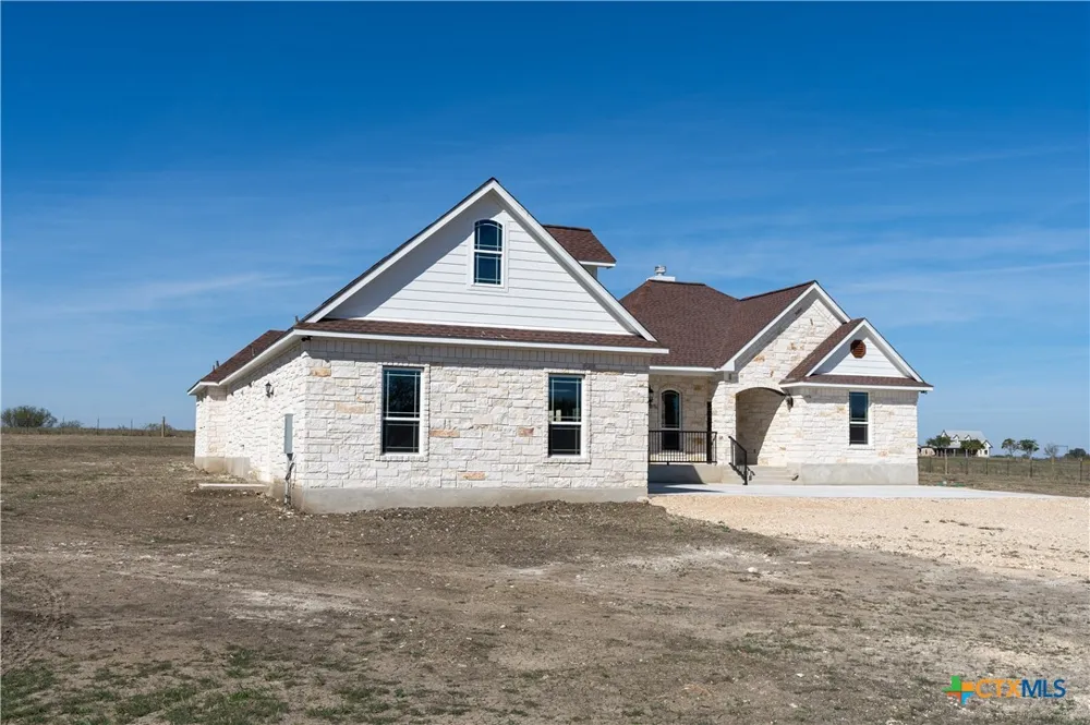 1000 Black Ankle Road Lockhart, TX 78644