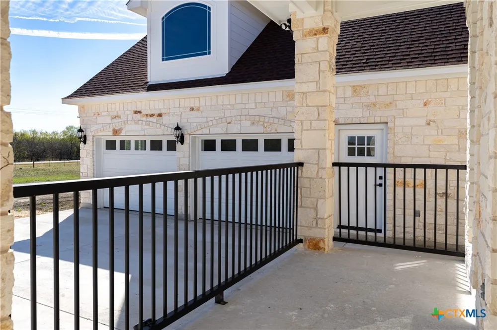 1000 Black Ankle Road Lockhart, TX 78644