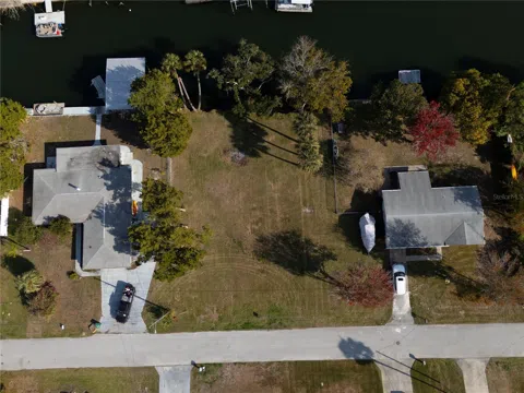 3879 SEMINOLE POINT
