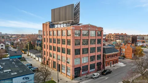 1535 6TH STREET #6