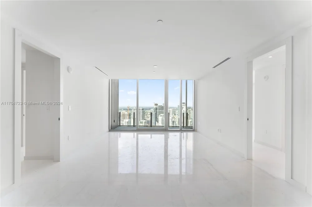 300 Biscayne Blvd Way #5209 Miami, FL 33131