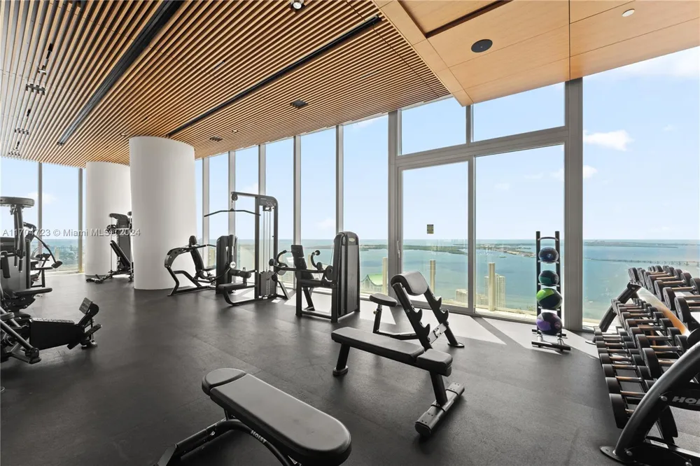 300 Biscayne Blvd Way #5209 Miami, FL 33131