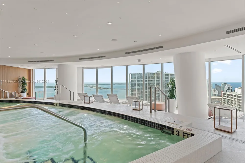 300 Biscayne Blvd Way #5209 Miami, FL 33131