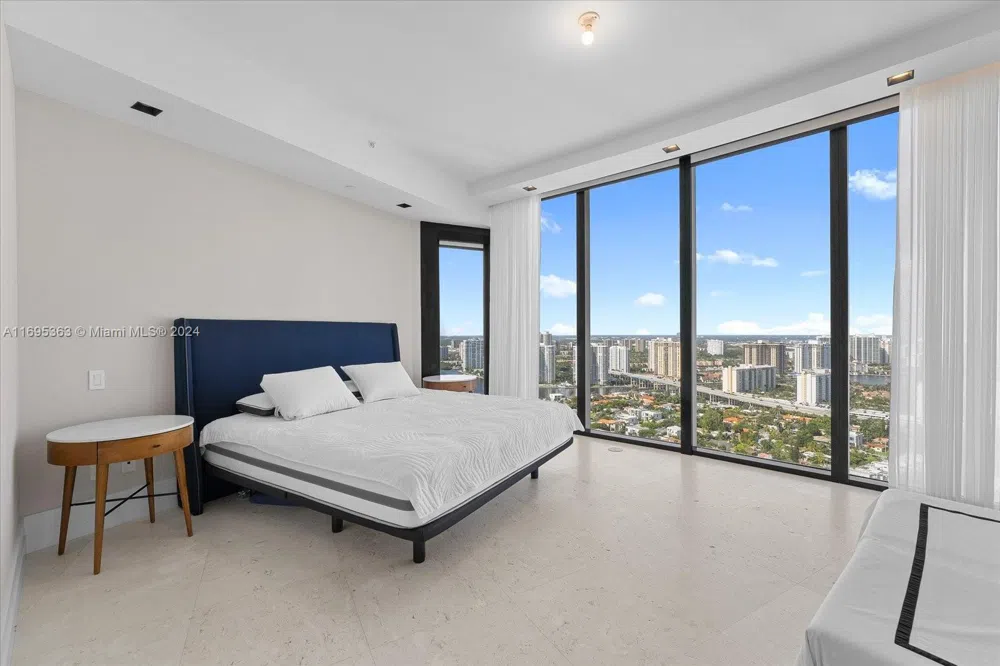 18555 Collins Ave #3405 Sunny Isles Beach, FL 33160