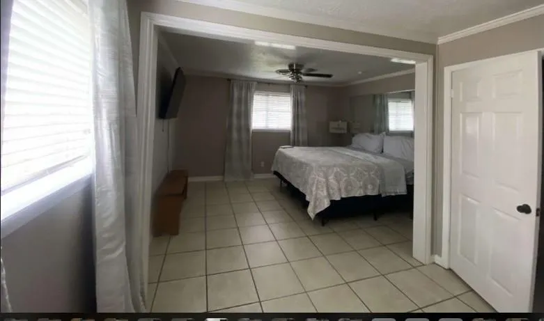 303 S 17th Street Nederland, TX 77627