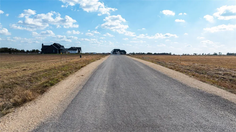 102 Country View Lane Schulenburg, TX 78956