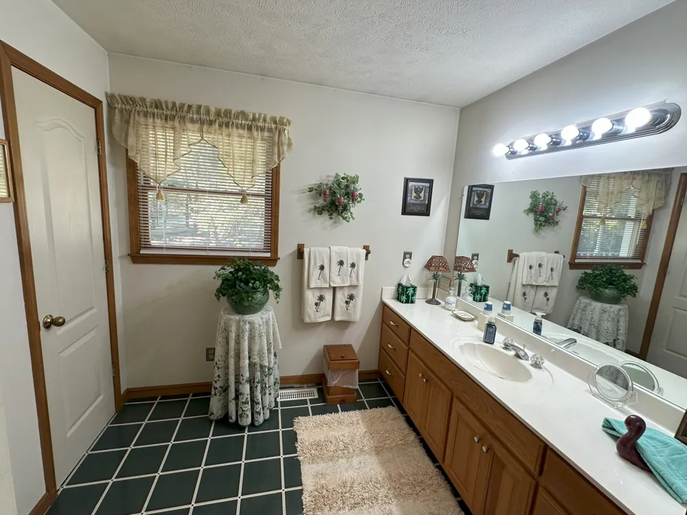 883 Crucifer Rd Huron, TN 38345