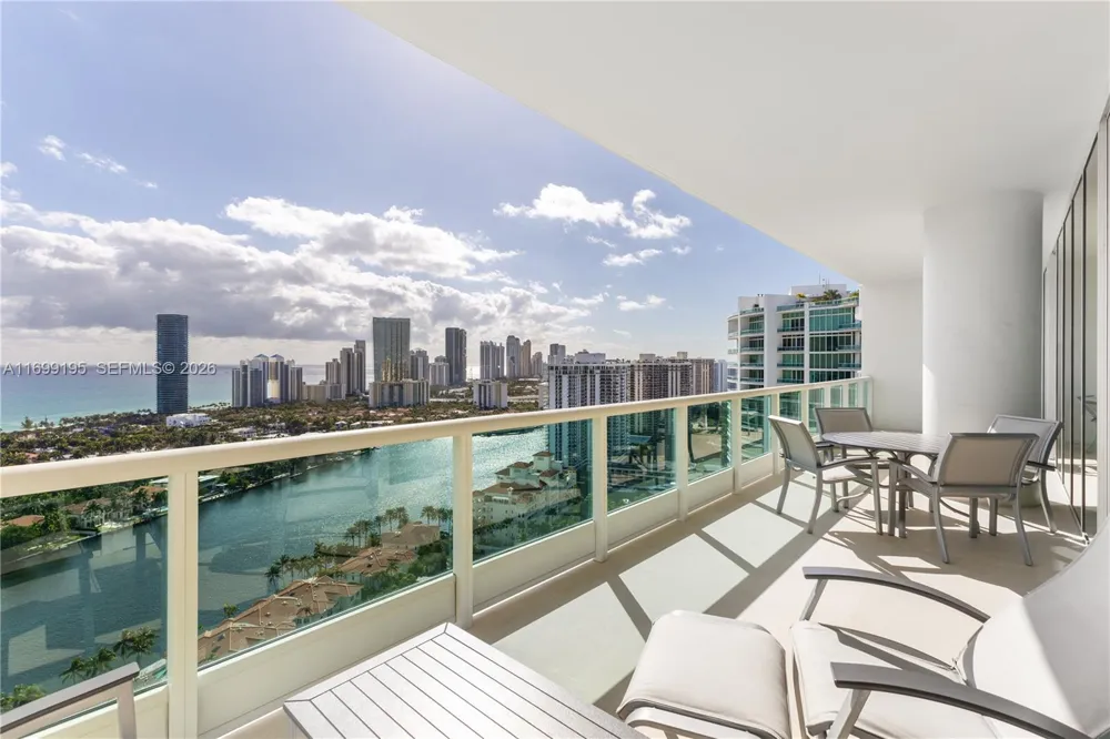 20155 NE 38th Ct #2903 Aventura, FL 33180