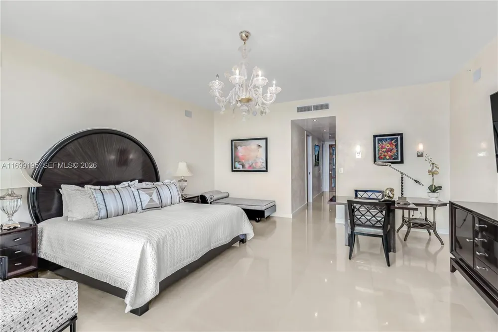 20155 NE 38th Ct #2903 Aventura, FL 33180