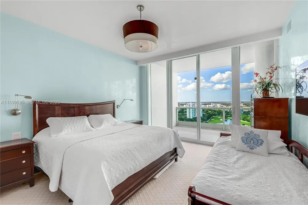 20155 NE 38th Ct #2903 Aventura, FL 33180