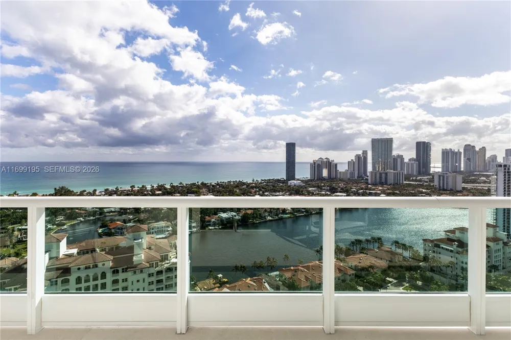 20155 NE 38th Ct #2903 Aventura, FL 33180
