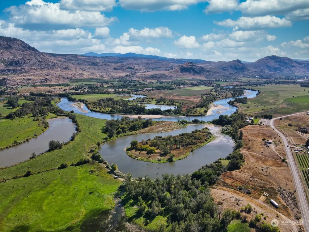 1640 Highway 7 Oroville, WA 98844
