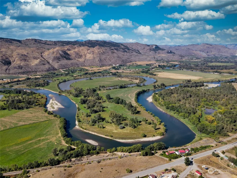 1640 Highway 7 Oroville, WA 98844