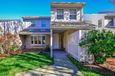 520 Hampton #18