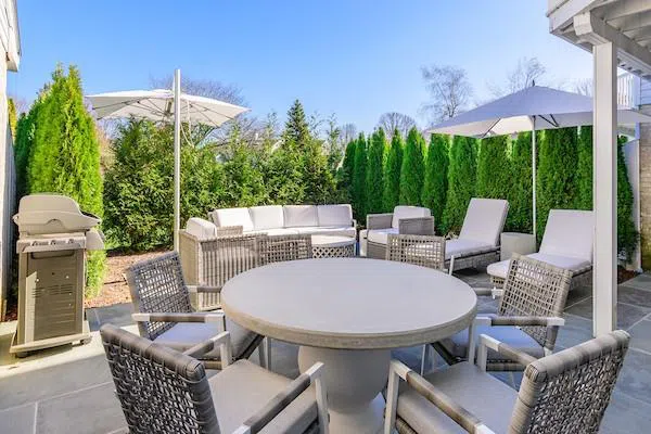 520 Hampton #18 Southampton, NY 11968