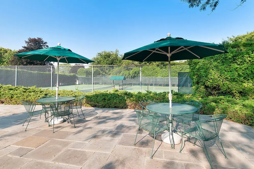 520 Hampton #18 Southampton, NY 11968