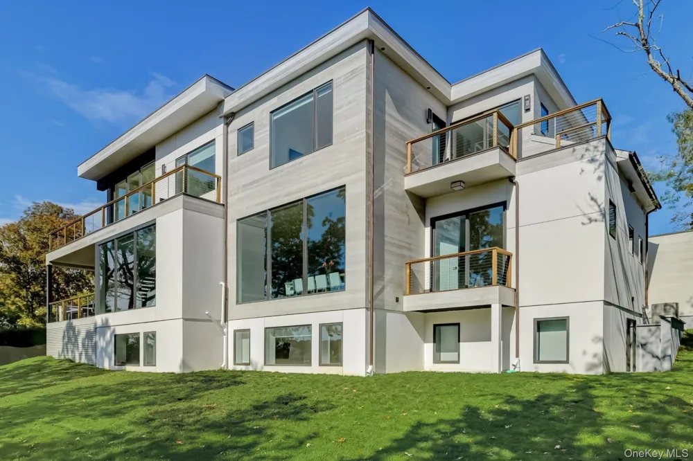 28 Kendalls Lane Southampton, NY 11968