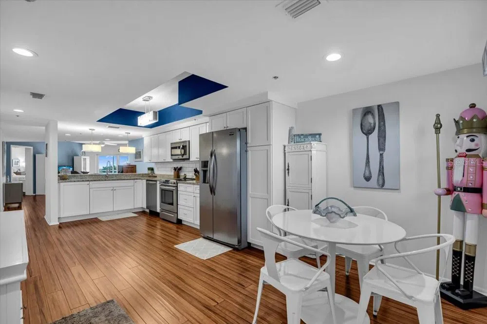 5621 GULF OF MEXICO DRIVE #102 Longboat Key, FL 34228