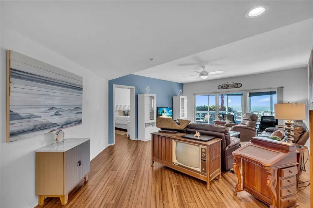5621 GULF OF MEXICO DRIVE #102 Longboat Key, FL 34228