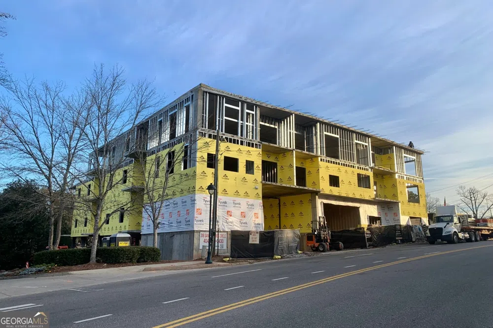 318 Sandy Springs CIR Atlanta, GA 30328
