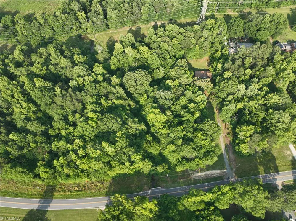 236, 246 Willowlake Road Greensboro, NC 27505