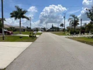214 SW 43 LANE Cape Coral, FL 33914