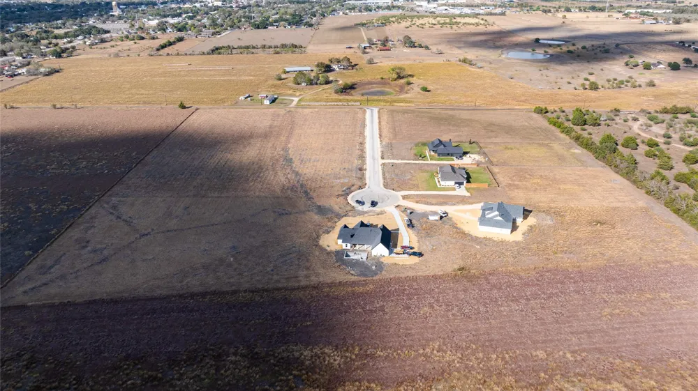 102 Country View Lane Schulenburg, TX 78956