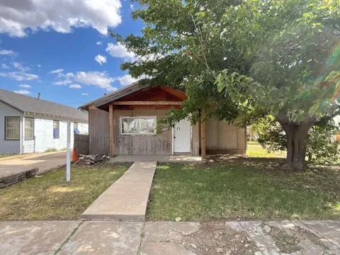 315 W Grand Street
