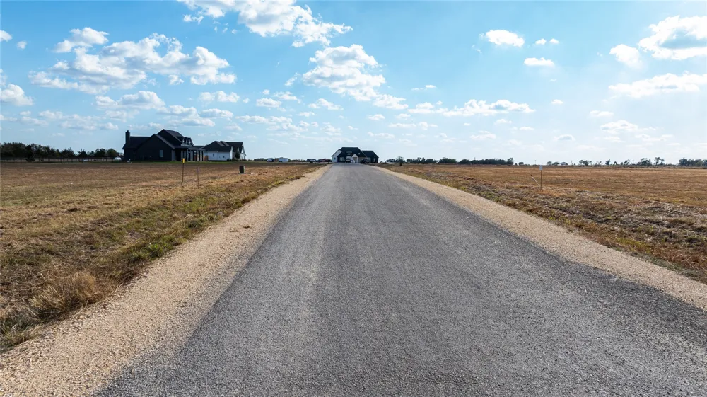103 Country View Lane Schulenburg, TX 78956