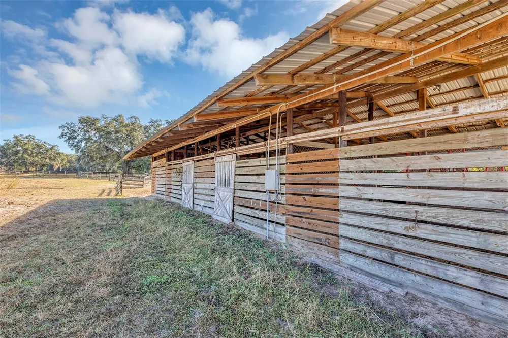 208 NE 70TH STREET ocala, FL 34479