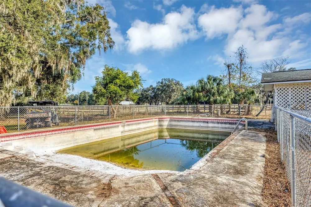 208 NE 70TH STREET ocala, FL 34479