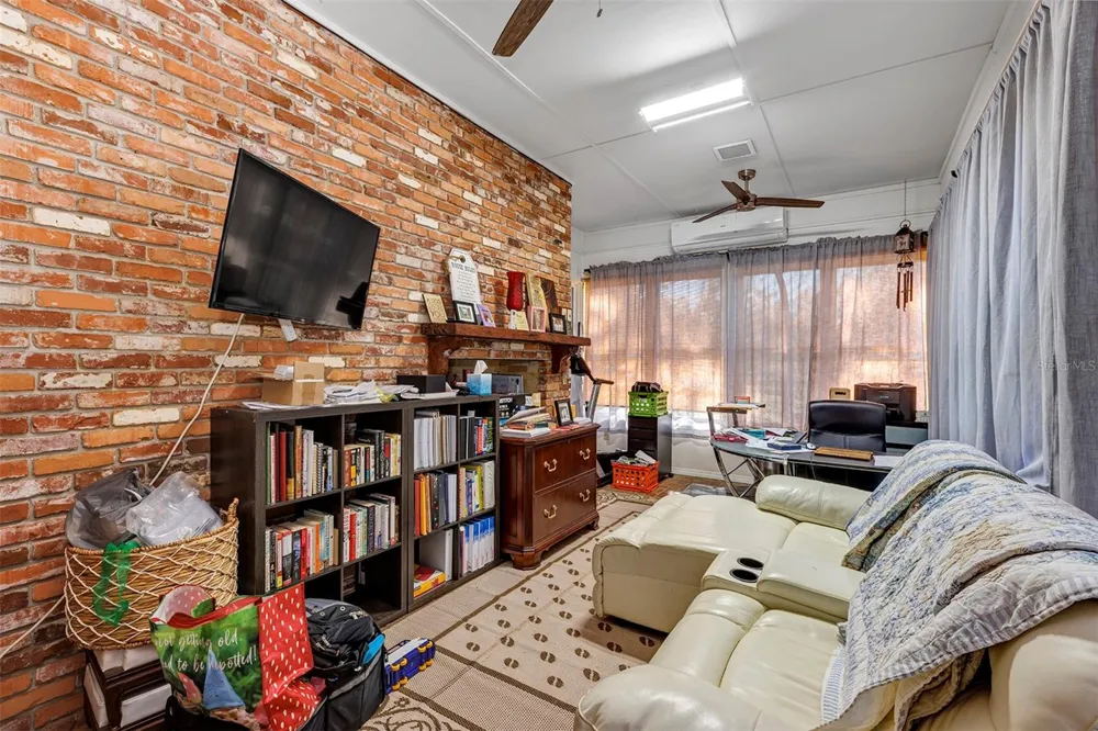 208 NE 70TH STREET ocala, FL 34479