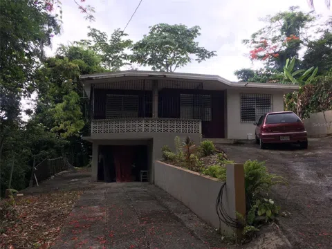 352 BARRIO QUEMADO