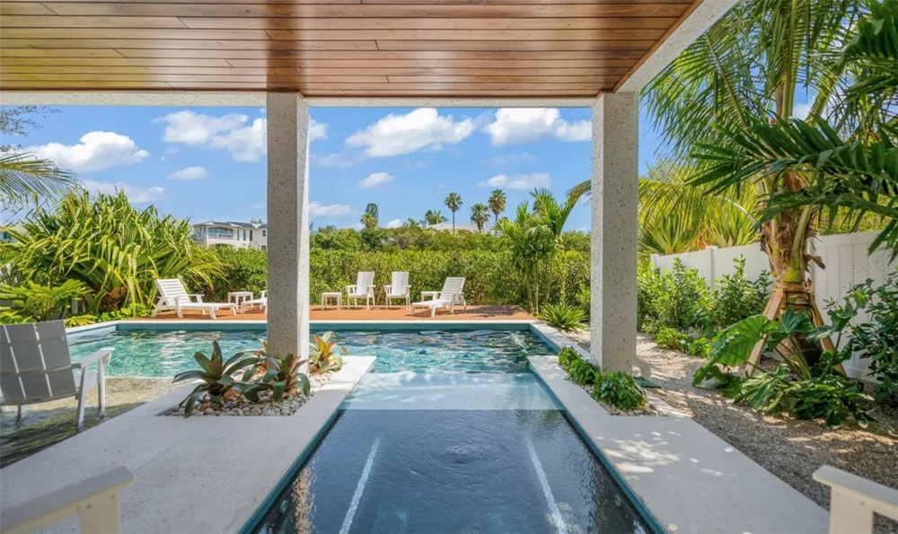 404 NORTH SHORE DR Anna Maria, FL 34216