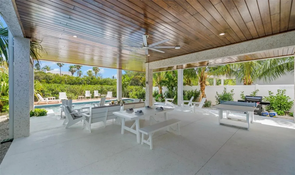 404 NORTH SHORE DR Anna Maria, FL 34216