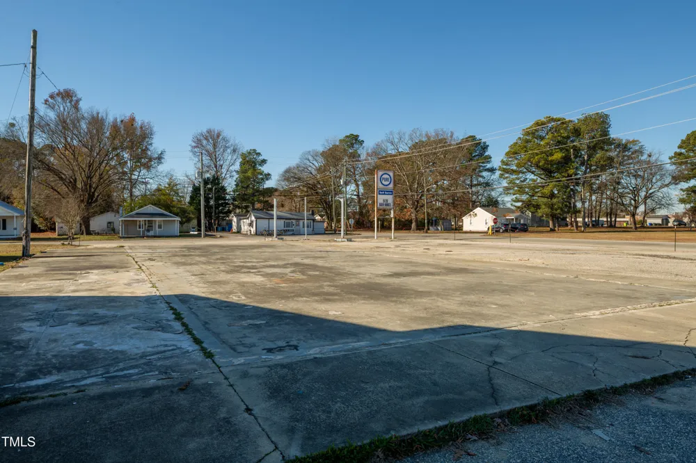 0 S Dunn Benson, NC 27504