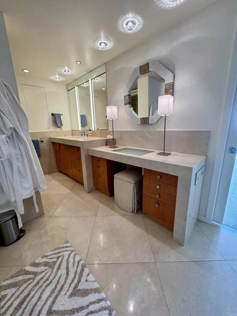 1562 Camino Del Mar #536 Del Mar, CA 92014
