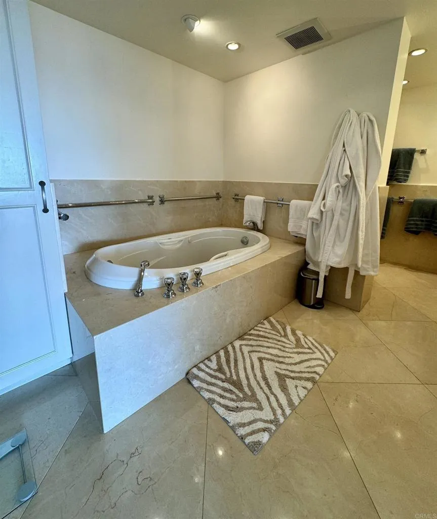 1562 Camino Del Mar #536 Del Mar, CA 92014