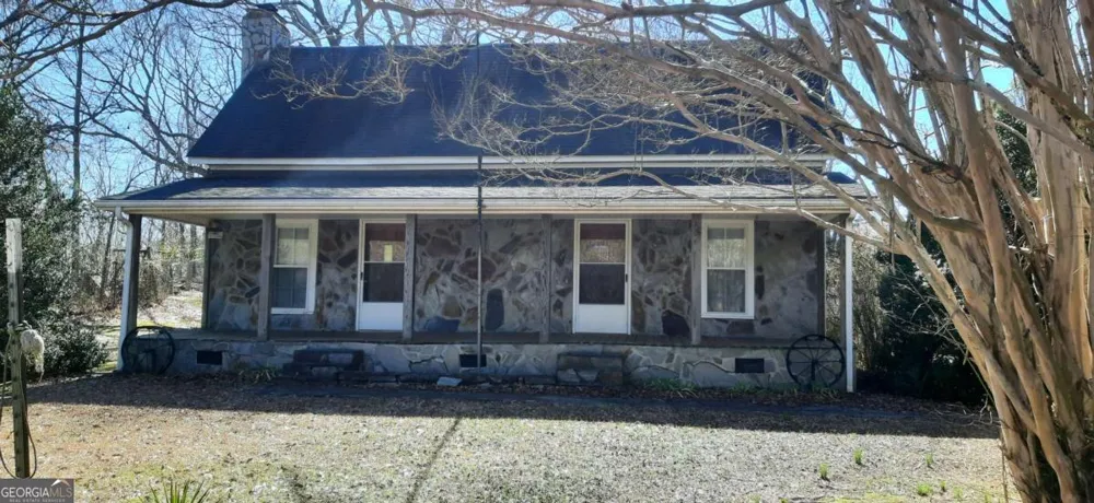 11953 Henderson Mountain RD Fairmount, GA 30139