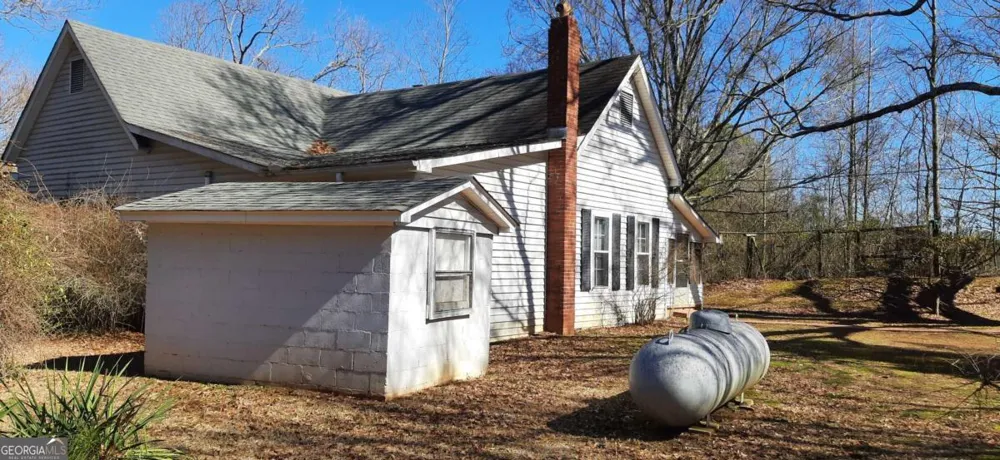 11953 Henderson Mountain RD Fairmount, GA 30139