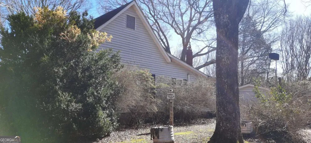 11953 Henderson Mountain RD Fairmount, GA 30139