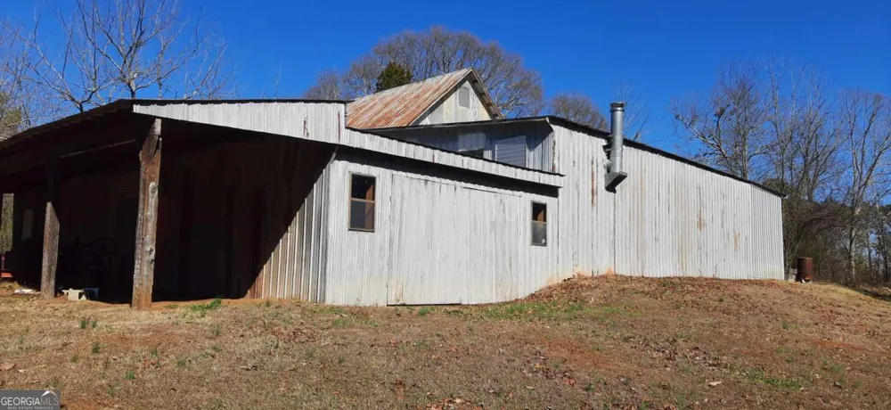 11953 Henderson Mountain RD Fairmount, GA 30139